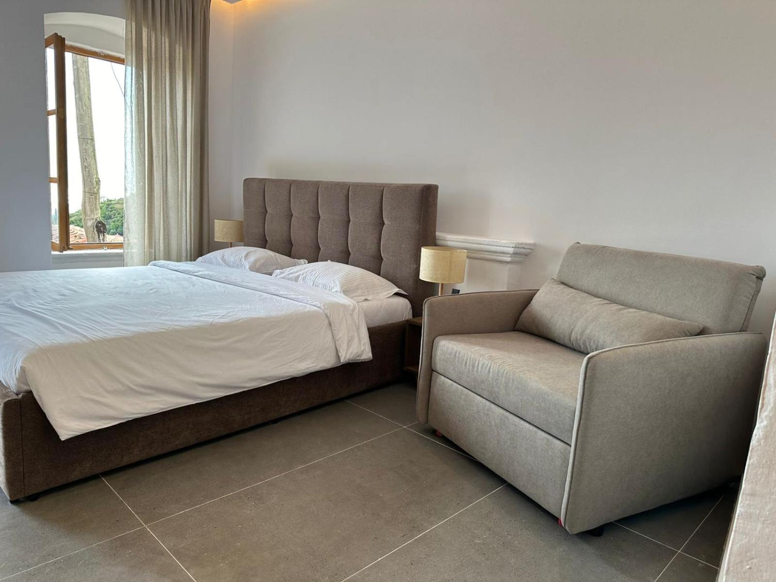 Lion'S Villa Vlore Bagian luar foto